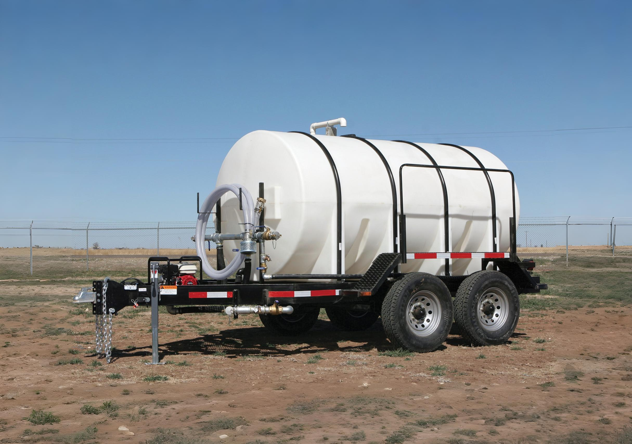 1600 gallon water hauling trailer