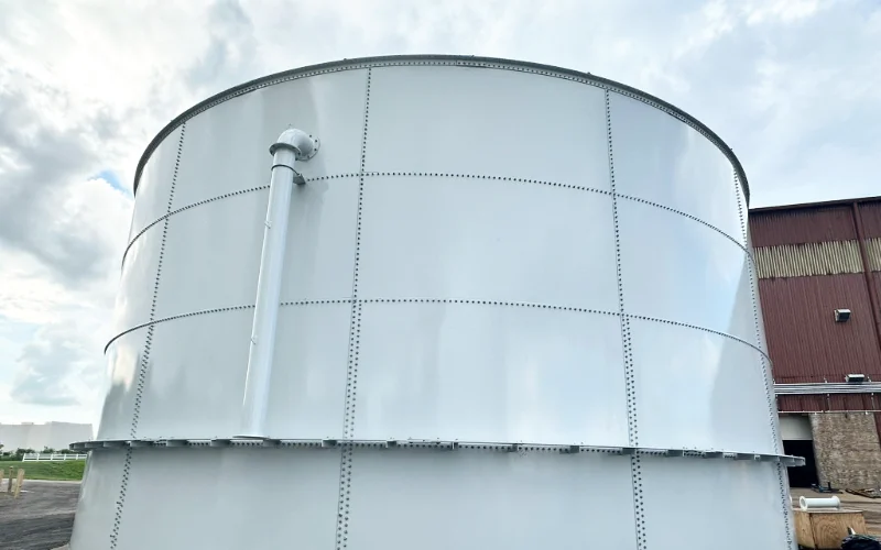 Dome roof bolted steel tank
