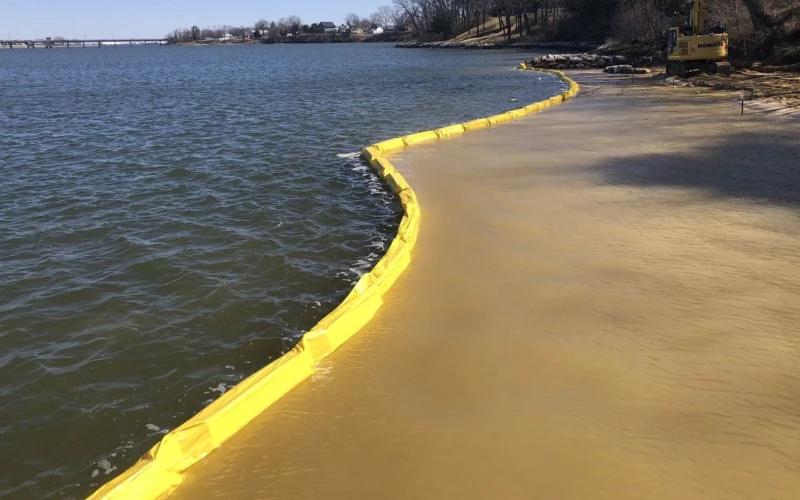 type 3 sil barrier installed along the shoreline